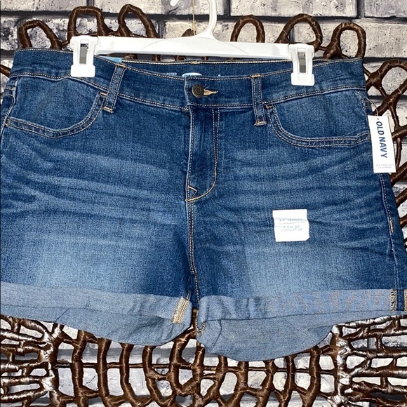 Old Navy Pants - New Old Navy stretch 3.5in Jean shorts 8